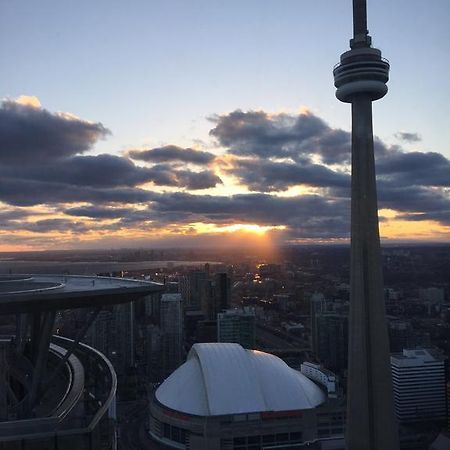 Ihost Suites Ice Condo Toronto Exterior foto