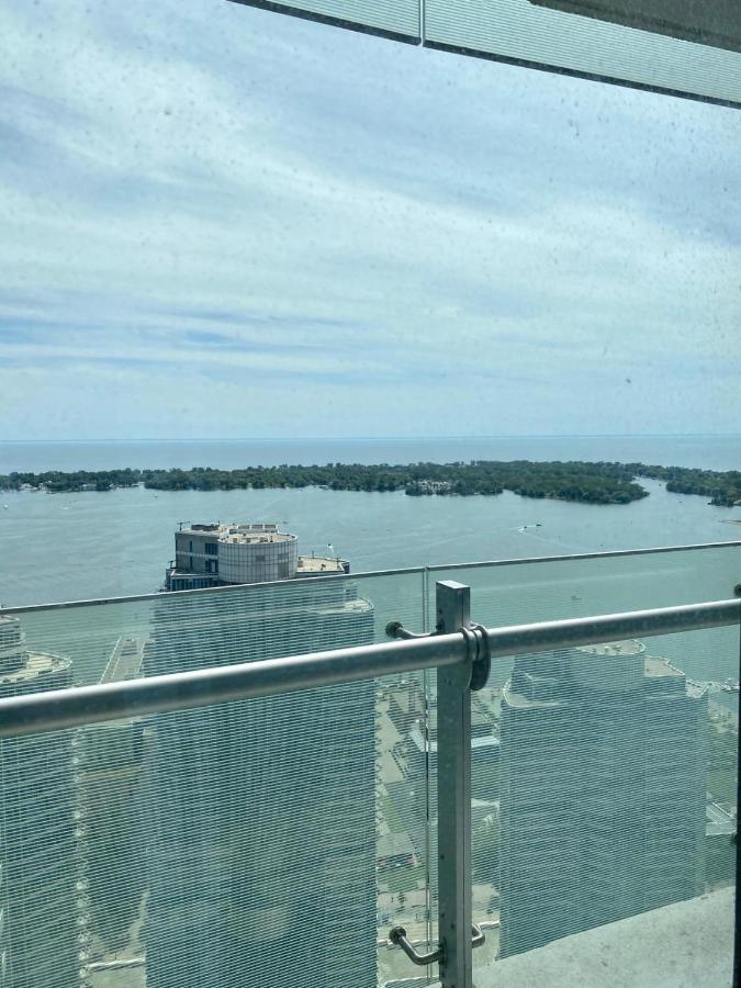 Ihost Suites Ice Condo Toronto Exterior foto