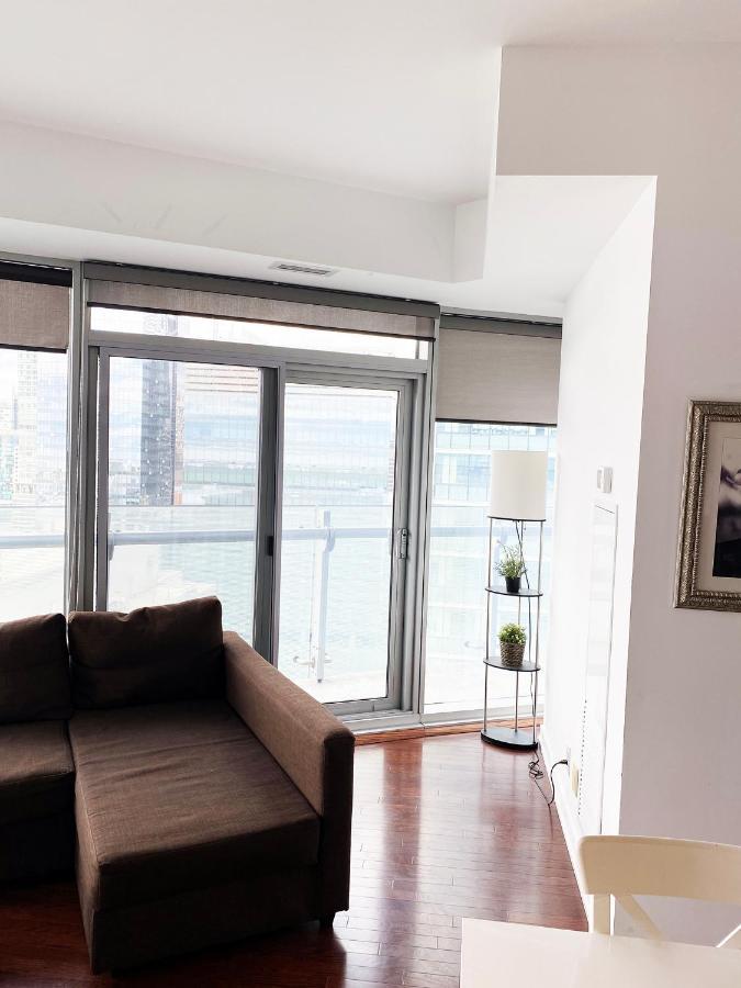 Ihost Suites Ice Condo Toronto Exterior foto