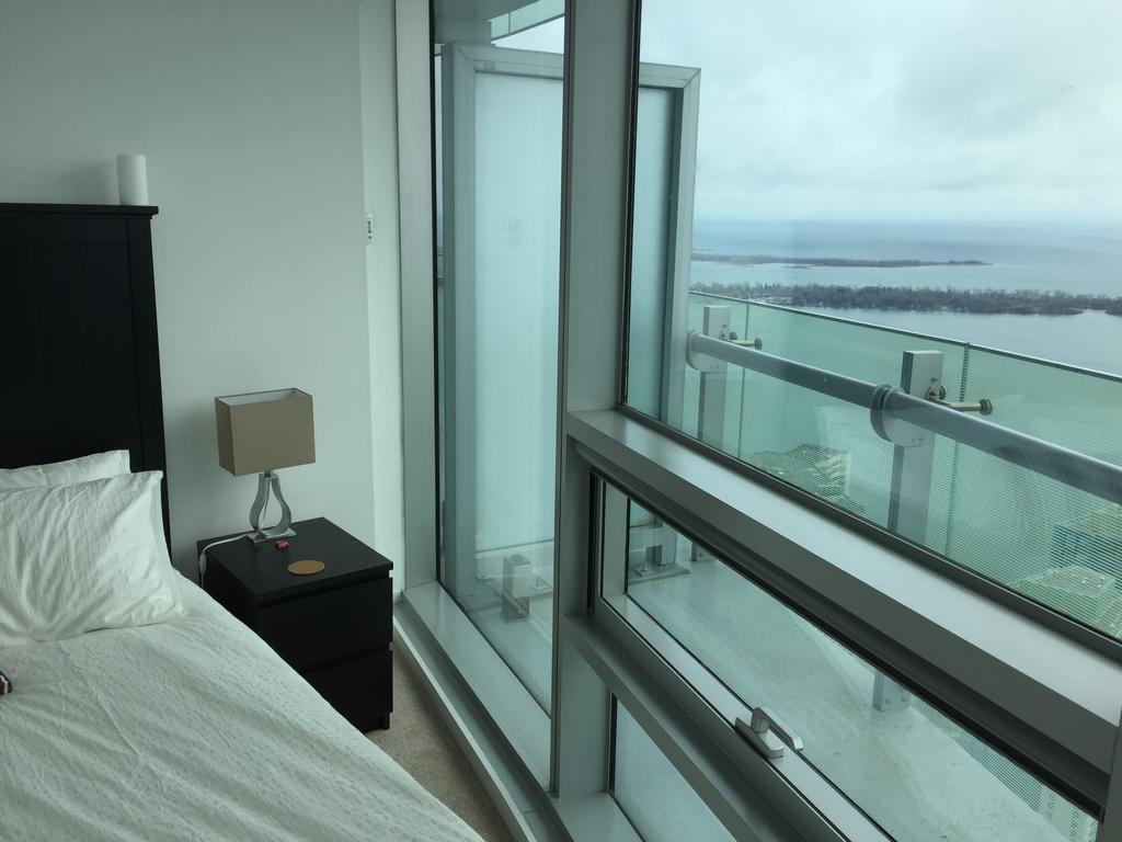 Ihost Suites Ice Condo Toronto Exterior foto